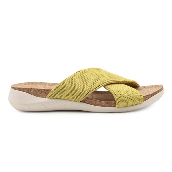 Arcopedico mustard sandal - Picture 1 of 4